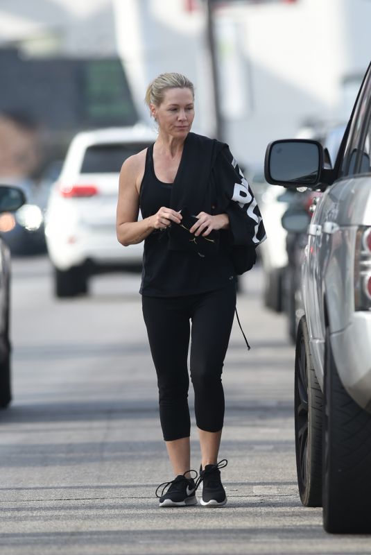 JENNIE GARTH Leaves a Gym in Los Angeles 12/26/2017