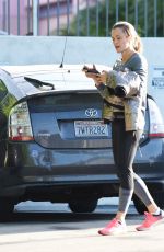 JENNIFER GARNER Arrives at a Gym in Brentwood 12/02/2017