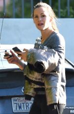JENNIFER GARNER Arrives at a Gym in Brentwood 12/02/2017