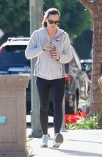JENNIFER GARNER Heading to a Gym in Brentwood 12/18/2017
