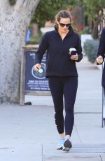 JENNIFER GARNER Out and About in Los Angeles 12/07/2017