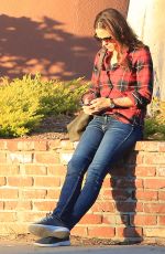 JENNIFER GARNER Out in Los Angeles 12/13/2017