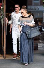 JENNIFER LOPEZ and Alex Rodriguez Out for Lunch at South Beverly Grill in Beverly Hills 12/29/2017