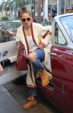 JENNIFER LOPEZ Arrives at Tom Ford Store in Beverly Hills 12/27/2017