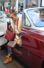 JENNIFER LOPEZ Arrives at Tom Ford Store in Beverly Hills 12/27/2017