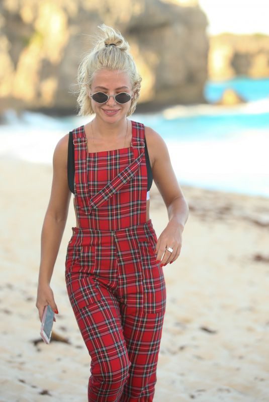 JESSICA WOODLEY Out on the Beach in Barbados 12/16/2017