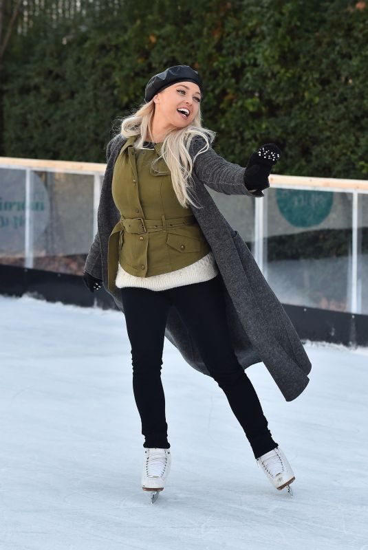 JOTGIE PORTER Ice Skating at This Morning Show at an Open Air Rink in London 12/12/2017