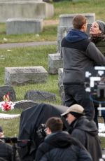 JULIA ROBERTS on the Set of Ben is Back in New York 12/19/2017