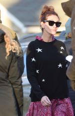 JULIA ROBERTS on the Set of Ben is Back in New York 12/20/2017