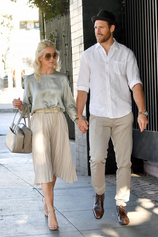 JULIANNE HOUGH and Brooks Laich Leaves Church Services on Christmas Eve in Los Angeles 12/24/2017
