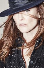 JULIANNE MOORE in Grazia Magazine, France November 2017