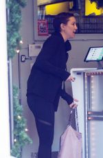 KATE HUDSON Arrives at a Gym in Los Angeles 12/08/2017