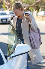 KATE HUDSON Out and About in Los Angeles 12/21/2017