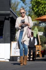 KATE HUDSON Out Shopping in Los Angeles 12/21/2017