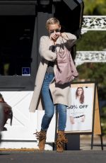 KATE HUDSON Out Shopping in Los Angeles 12/21/2017