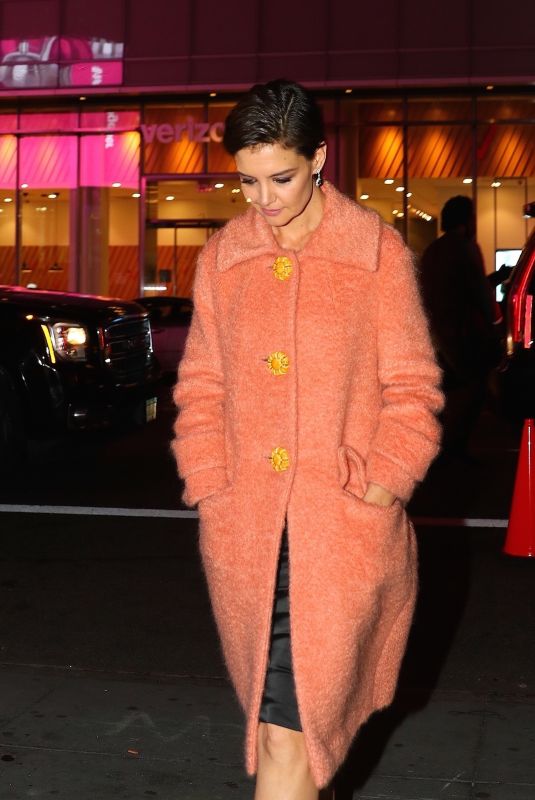 KATIE HOLMES Arrives at Jamie Foxx