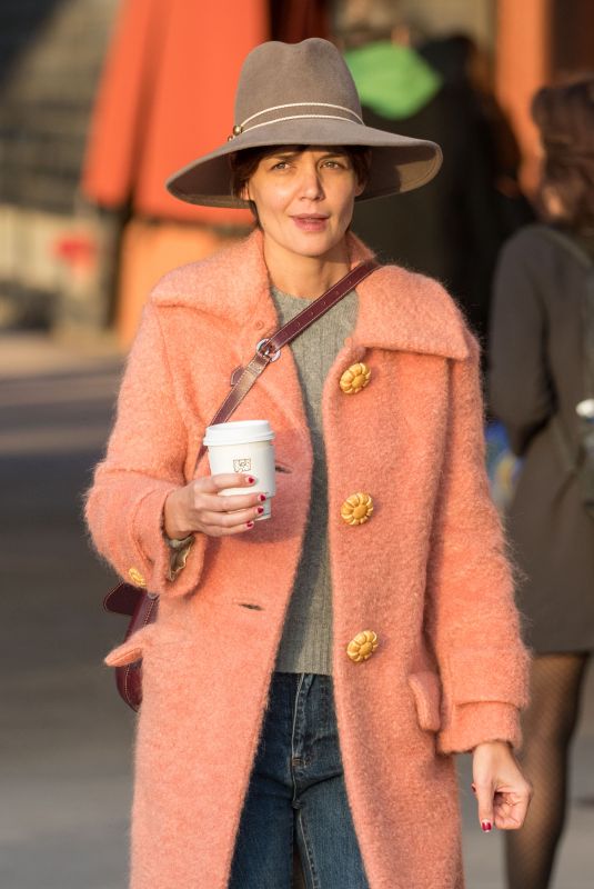 KATIE HOLMES Out for Coffee in New York 11/30/2017