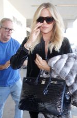 KHLOE KARDASHIAN at Los Angeles International Airport 12/29/2017