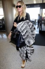KHLOE KARDASHIAN at Los Angeles International Airport 12/29/2017