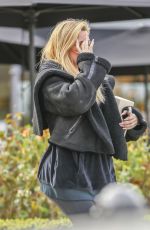 KHLOER KARDASHIAN Leaves Polacheck