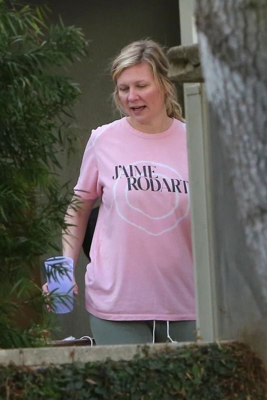 KIRSTEN DUNST Out and About in Los Angeles 12/09/2017