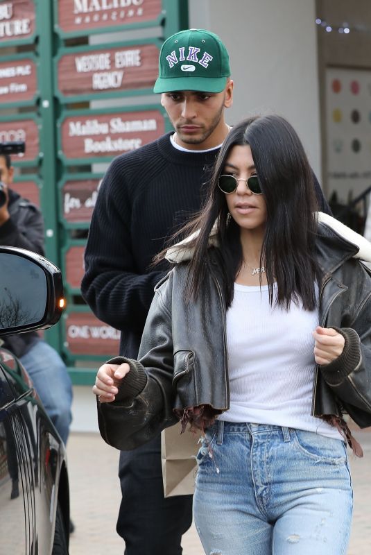 KOURTNEY KARDASHIAN and Younes Bendjima Leaves Taverna Tony in Malibu 12/23/2017