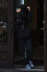 KOURTNEY KARDASHIAN Arrives at an Office in Los Angeles 12/18/2017