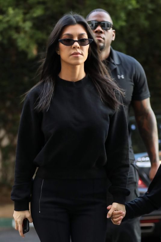 KOURTNEY KARDASHIAN Out and About in Calabasas 11/29/2017