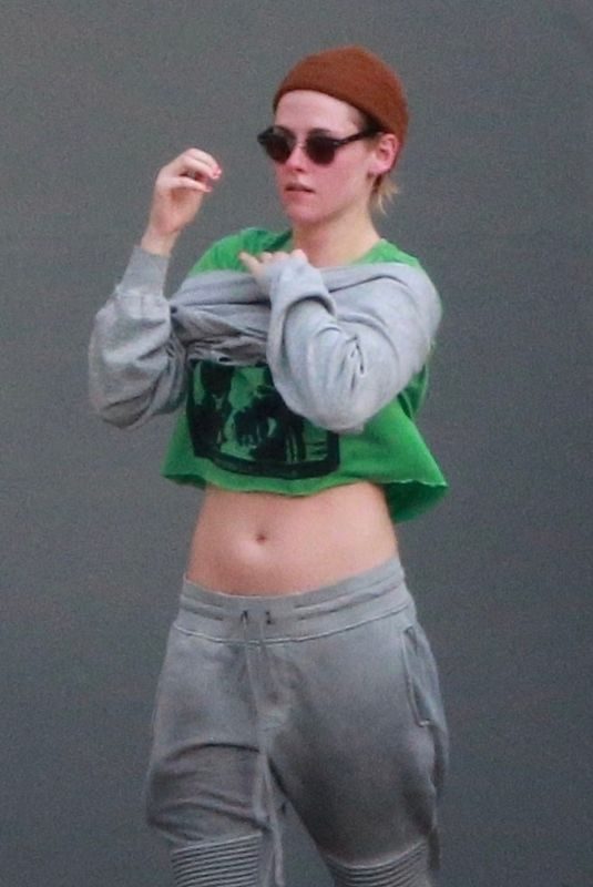 KRISTEN STEWART Leaves a Spa in Los Angeles 12/16/2017