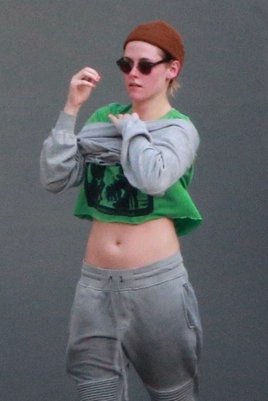 KRISTEN STEWART Leaves a Spa in Los Angeles 12/16/2017