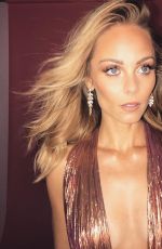 LAURA VANDERVOORT for Inlove Magazine, Winter 2018 Issue