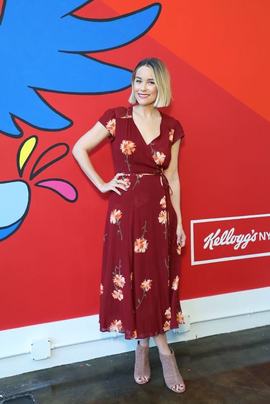 LAURNE CONRAD at Kellogg’s NYC Cafe Launch in Union Square in New York 12/12/2017