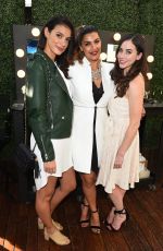 LAYSLA DE OLIVEIRA at Cleopatra Cat Eye Stamp in Los Angeles 12/15/2017