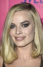 MARGOT ROBBIE at I, Tonya Premiere in Hollywood 12/05/2017