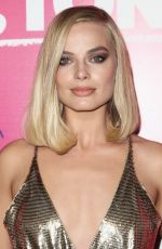 MARGOT ROBBIE at I, Tonya Premiere in Hollywood 12/05/2017