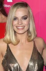 MARGOT ROBBIE at I, Tonya Premiere in Hollywood 12/05/2017