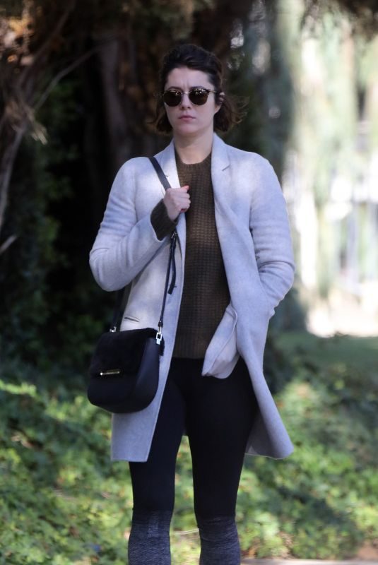 MARY ELIZABETH WINSTEAD Out for Breakfast in Los Angeles 12/21/2017