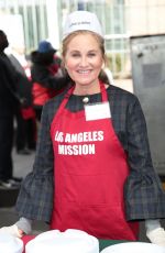 MAUREEN MCCORMICK at LA Mission Serves Christmas to the Homeless in Los Angeles 12/22/2017