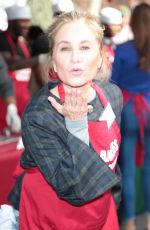 MAUREEN MCCORMICK at LA Mission Serves Christmas to the Homeless in Los Angeles 12/22/2017