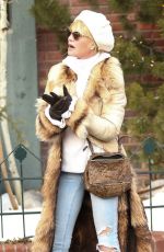MELANIE GRIFFITH and GOLDIE HAWN Shopping at Cos Bar on Christmas Eve in Aspen 12/24/2017