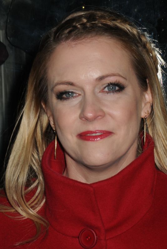 MELISSA JOAN HART Unveils Duracell Holiday Window in New York 12/14/2017