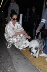 OLIVIA MUNN at Los Angeles International Airport 12/11/2017