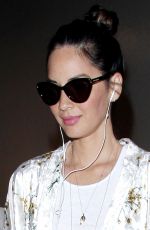 OLIVIA MUNN at Los Angeles International Airport 12/11/2017