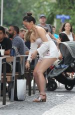 OLIVIA MUNN Out for Lunch in Miami 12/26/2017