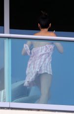 OLIVIA MUNN Out Relaxes in Miami 12/26/2017