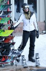 PARIS HILTON Out Skiing in Aspen 12/28/2017