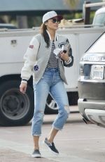 PAULA PATTON Shopping at Malibu Country Mart 12/20/2017