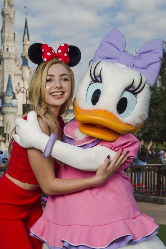 PEYTON ROI LIST at Magic Kingdom at Walt Disney Resort in Bay Lake 12/20/2017