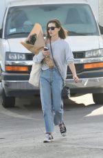 PHOEBE TONKIN Shopping at Farmers Market in Los Angeles 12/10/2017