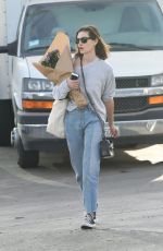 PHOEBE TONKIN Shopping at Farmers Market in Los Angeles 12/10/2017